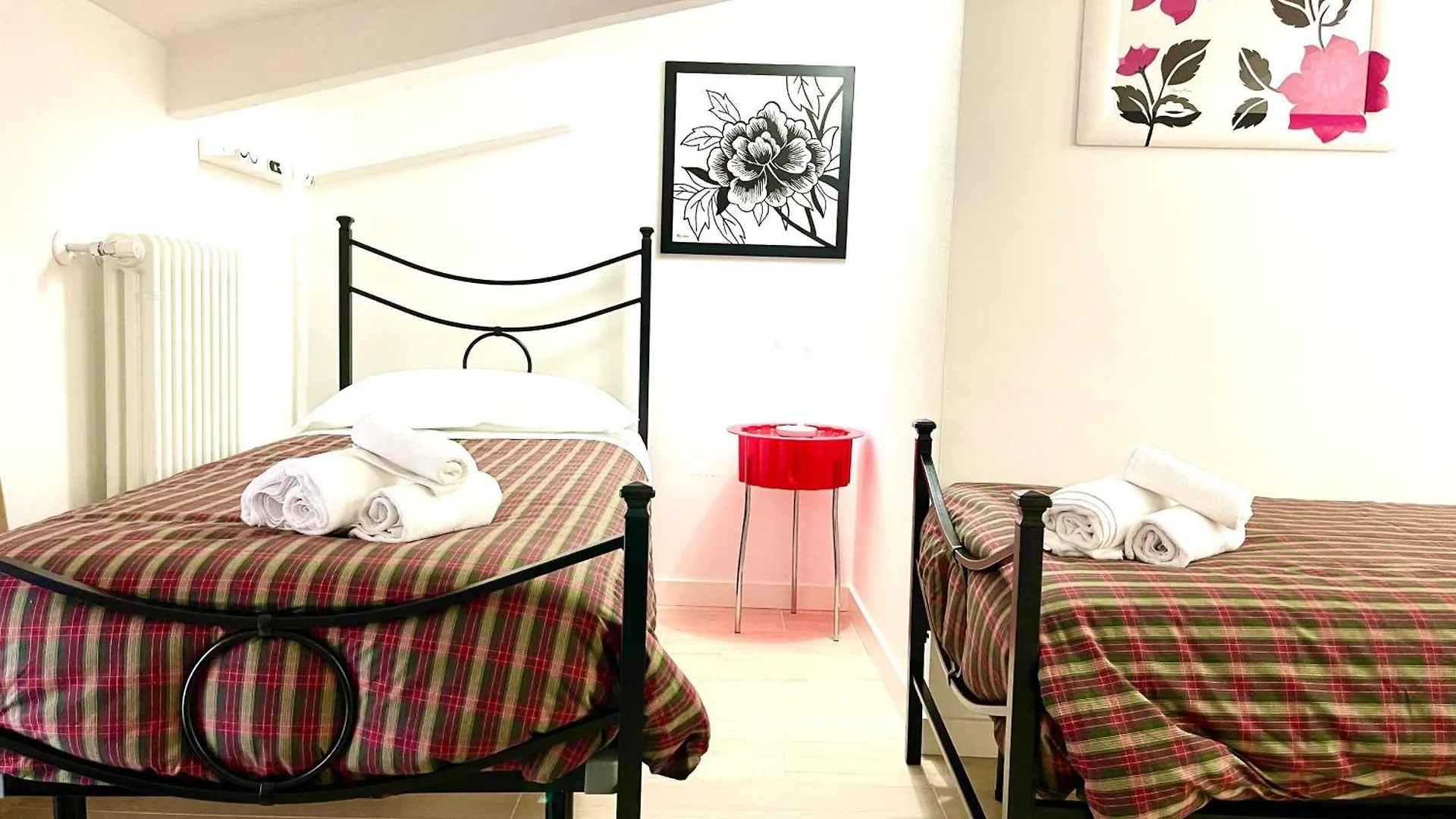 Dimora Di Charme Rooms & Apartments Peschiera del Garda 0*,  Italy