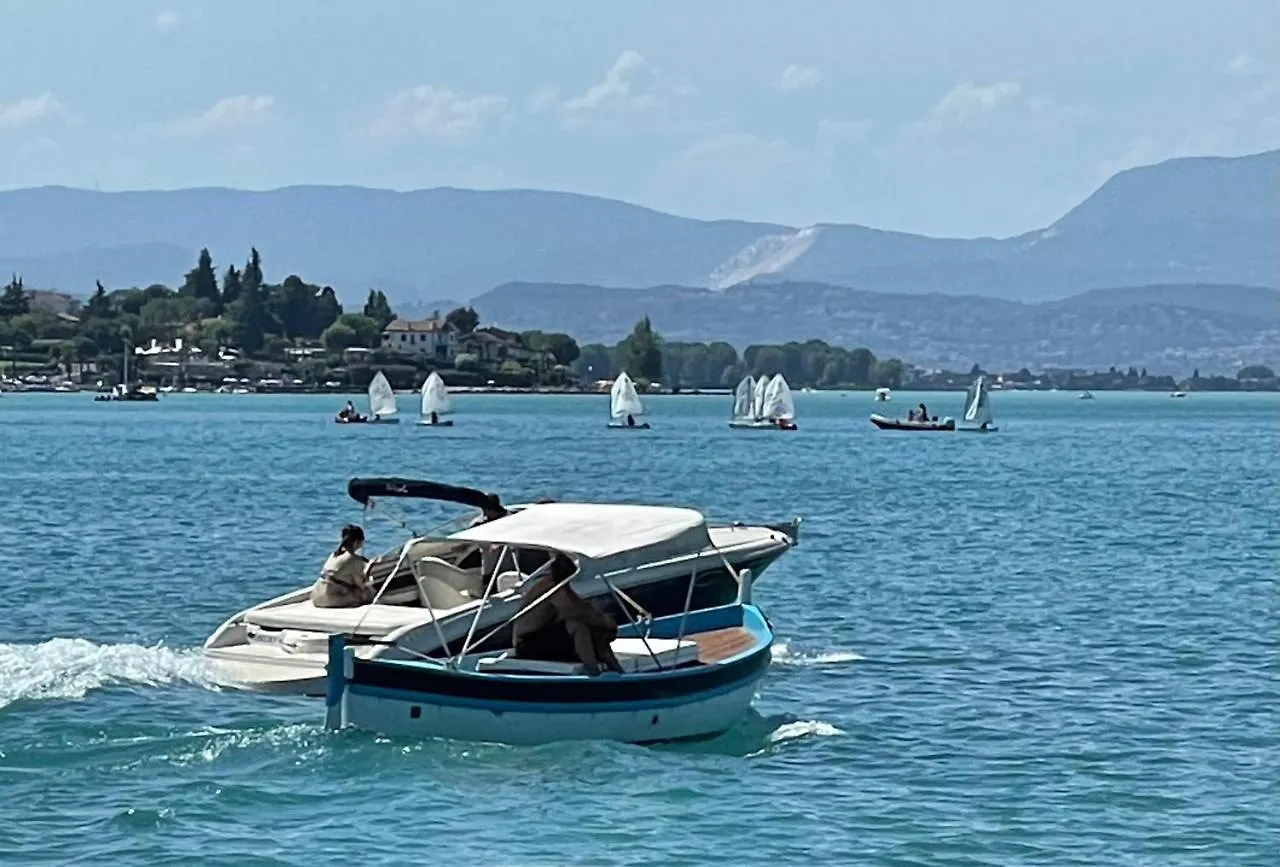 Dimora Di Charme Rooms & Apartments Peschiera del Garda Italia