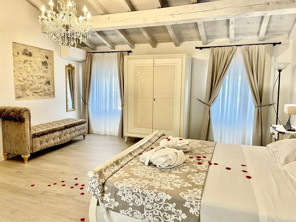 Dimora Di Charme Rooms & Apartments Peschiera del Garda Italia